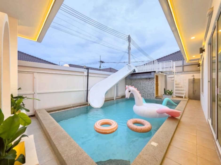 The luxe wave pool villa exterior in Chon Buri, Huay Yai, photo 6