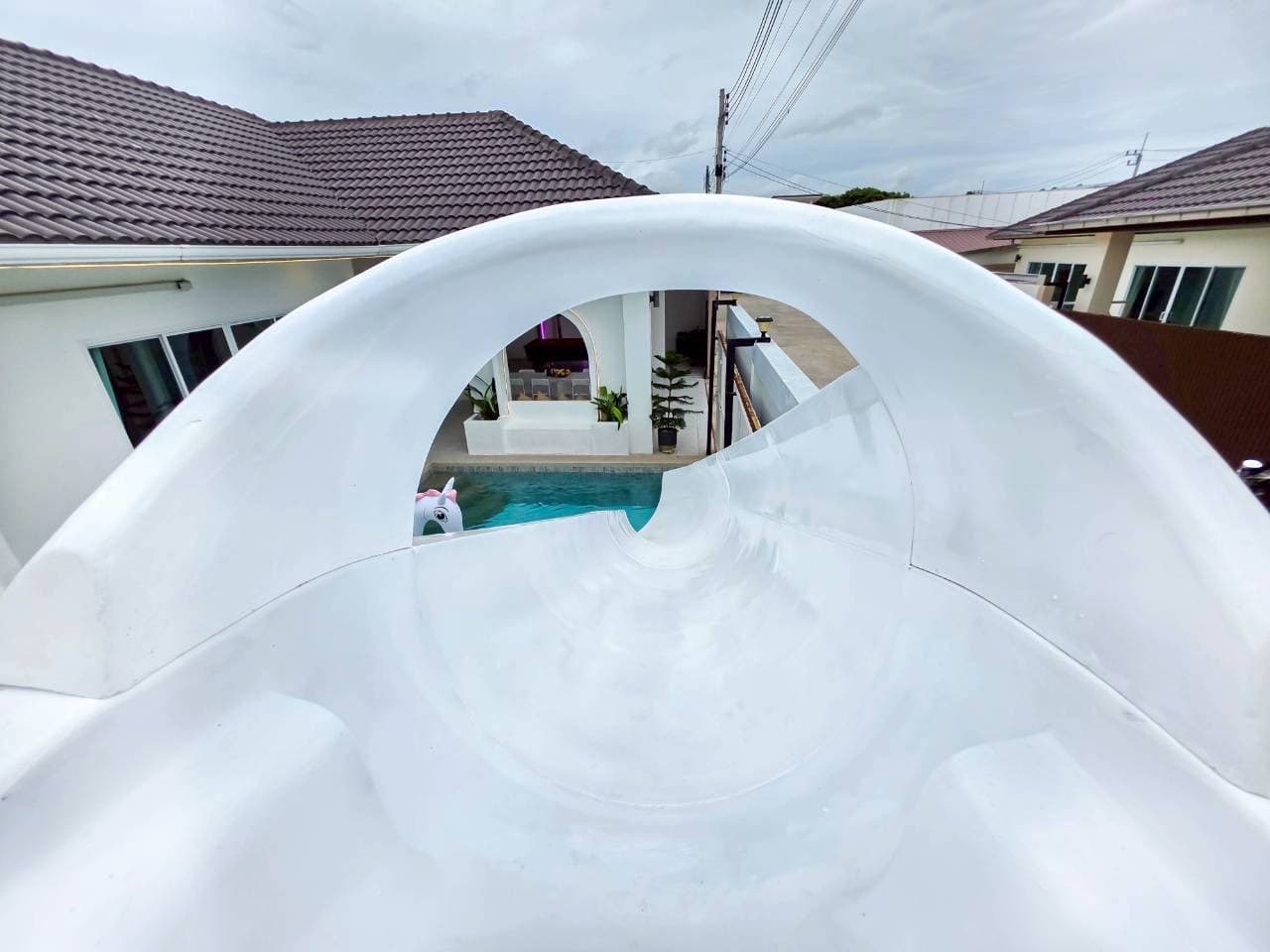 The luxe wave pool villa exterior in Chon Buri, Huay Yai, photo 12