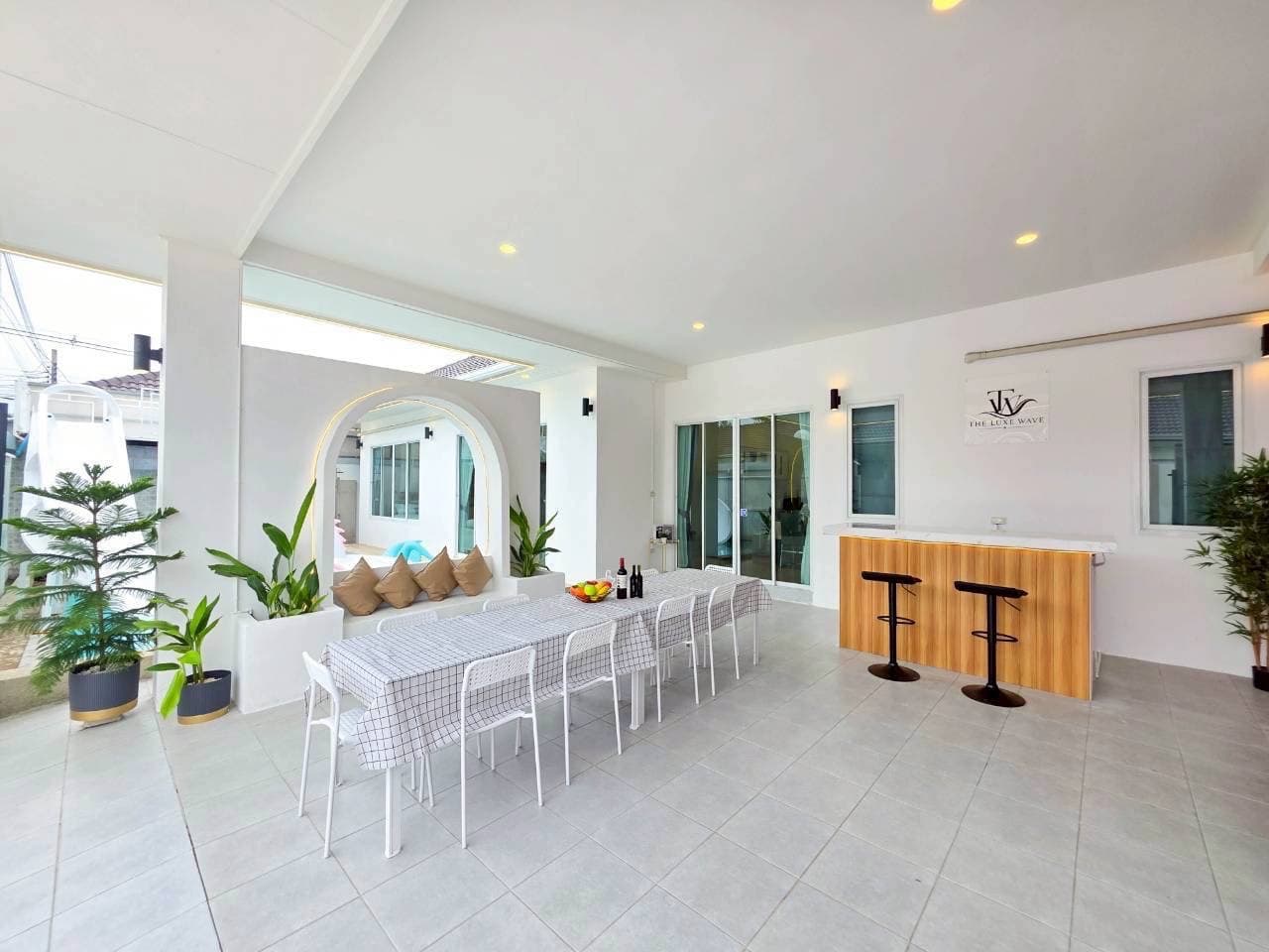 The luxe wave pool villa exterior in Chon Buri, Huay Yai, photo 14
