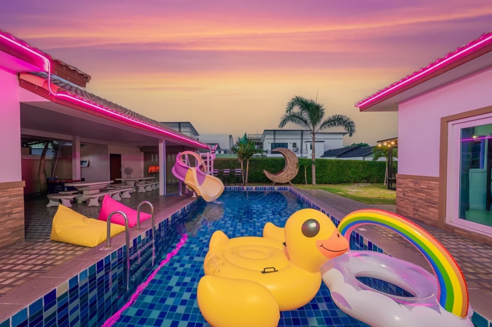 Hawkeye pool villa บริเวณภายนอก ชลบุรี, ห้วยใหญ่ รูปที่ 5