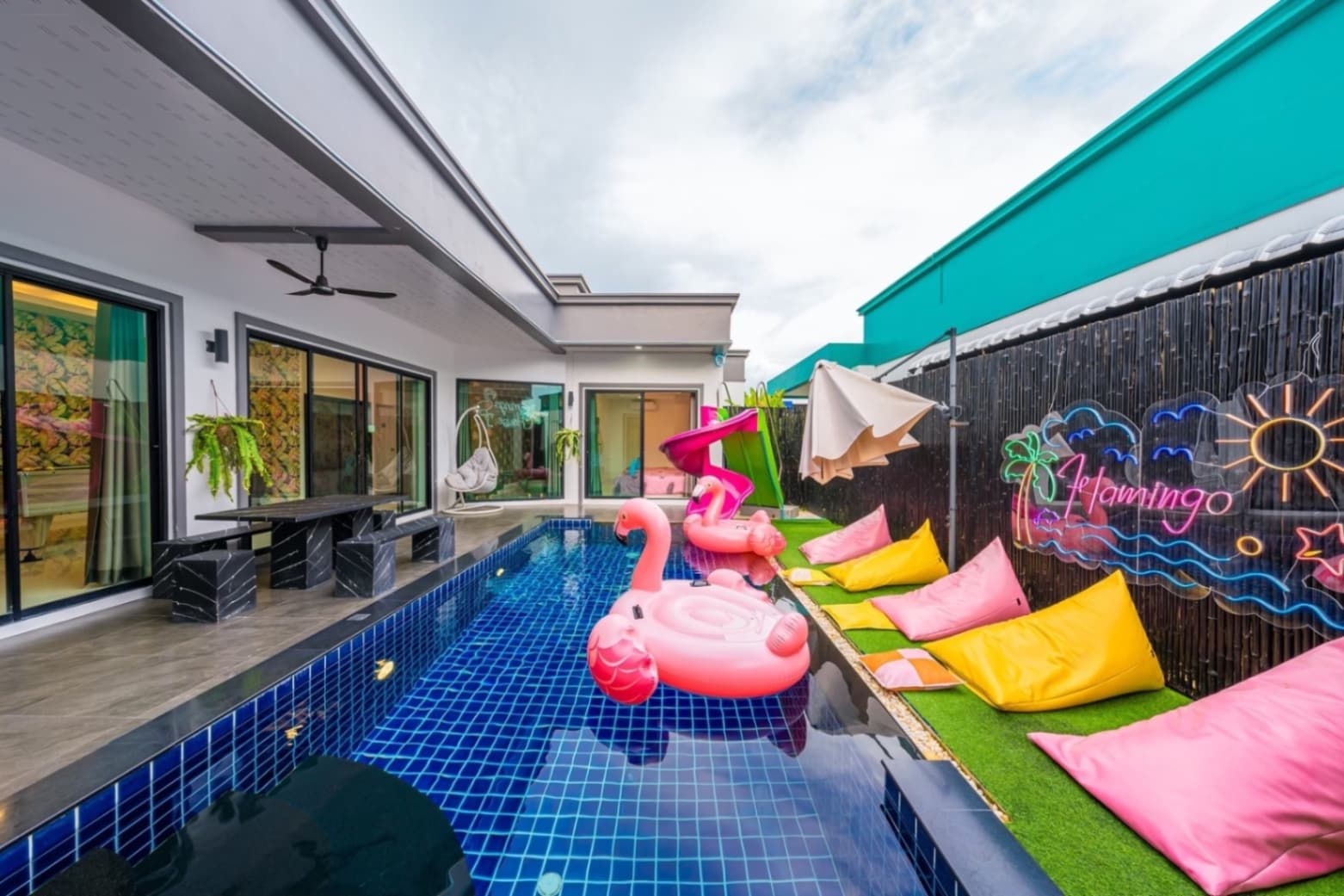 Flamingo pool villa exterior in Chon Buri, Jomtien, photo 9