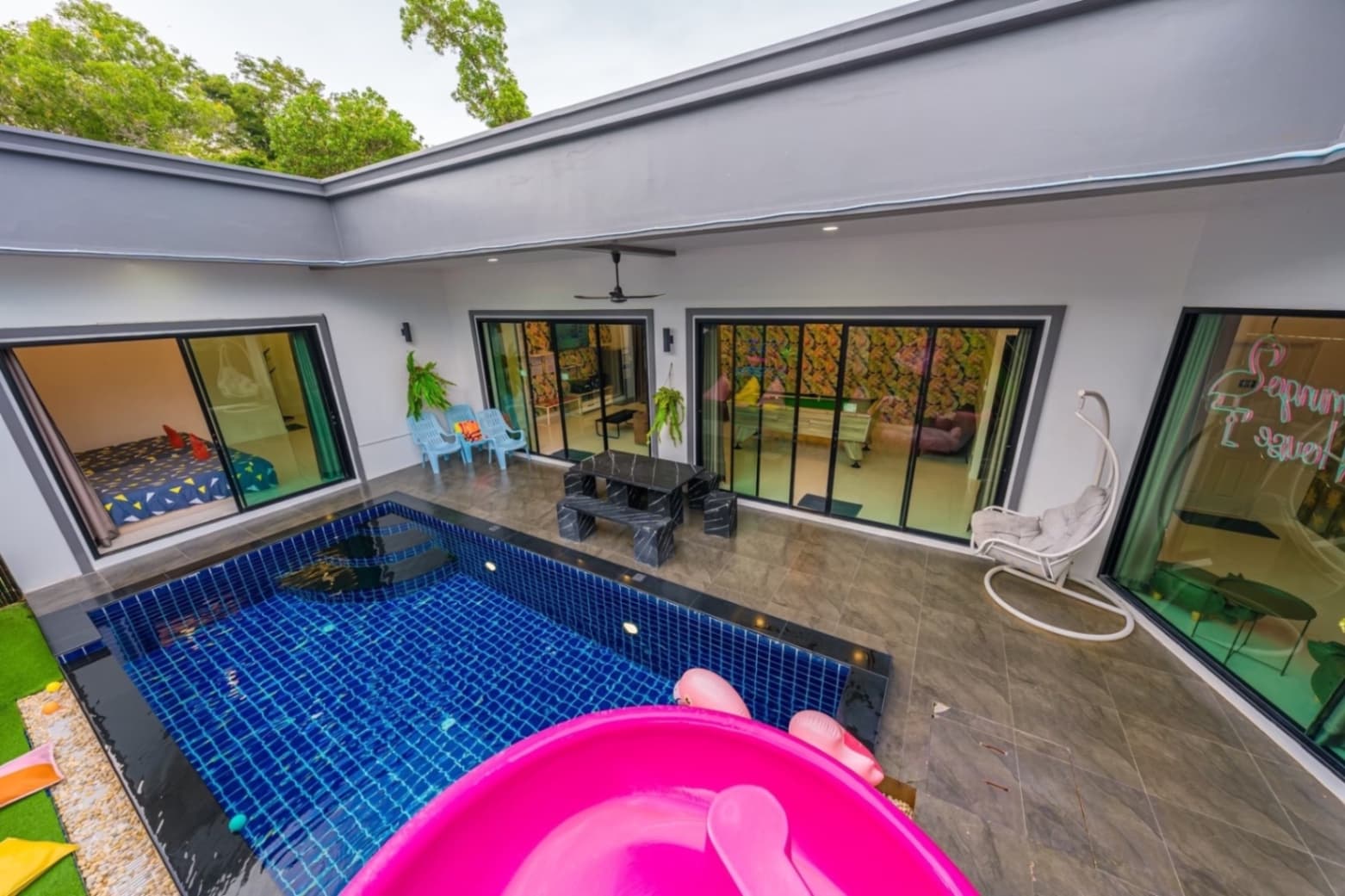 Flamingo pool villa exterior in Chon Buri, Jomtien, photo 18