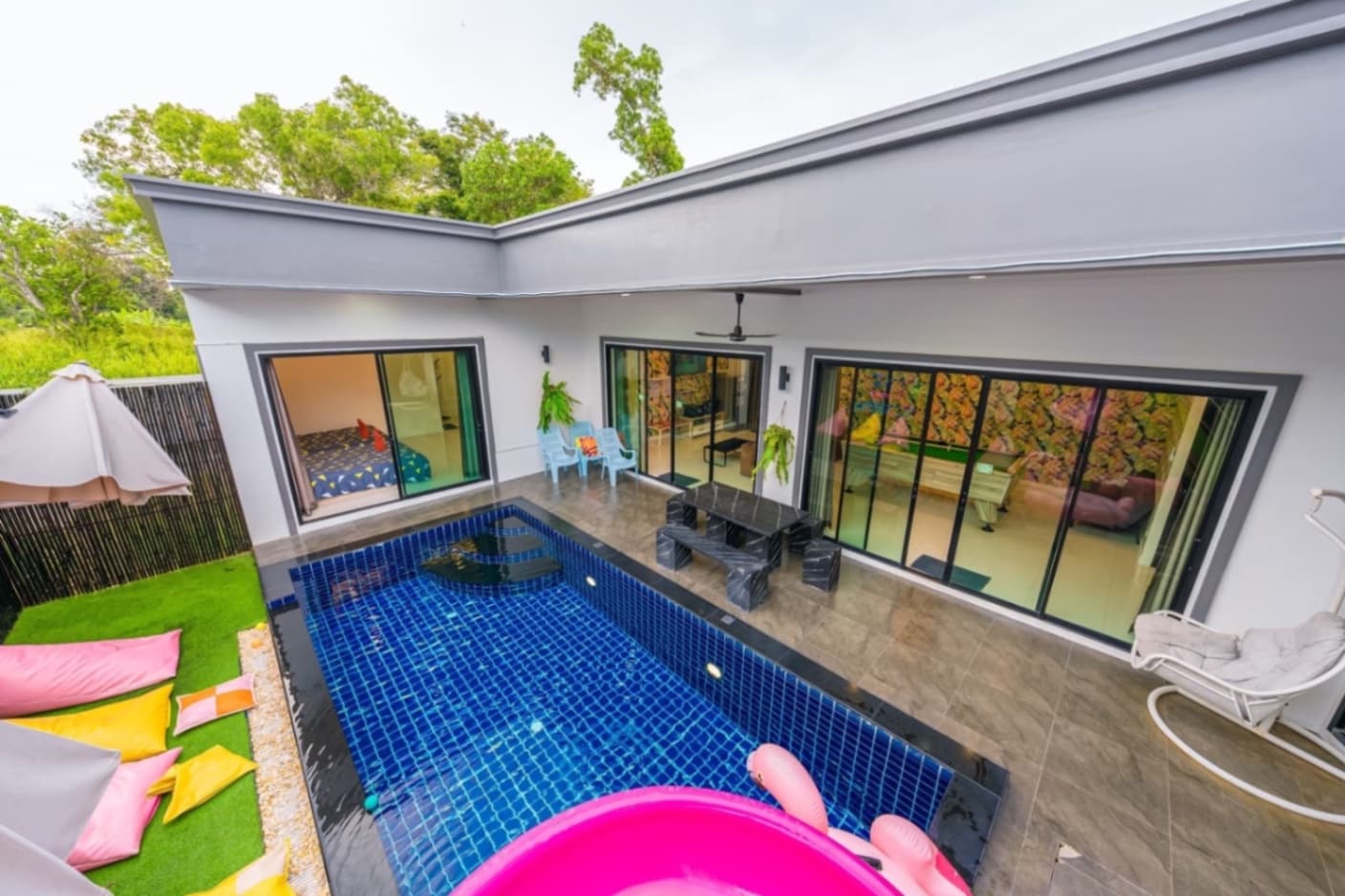Flamingo pool villa exterior in Chon Buri, Jomtien, photo 17