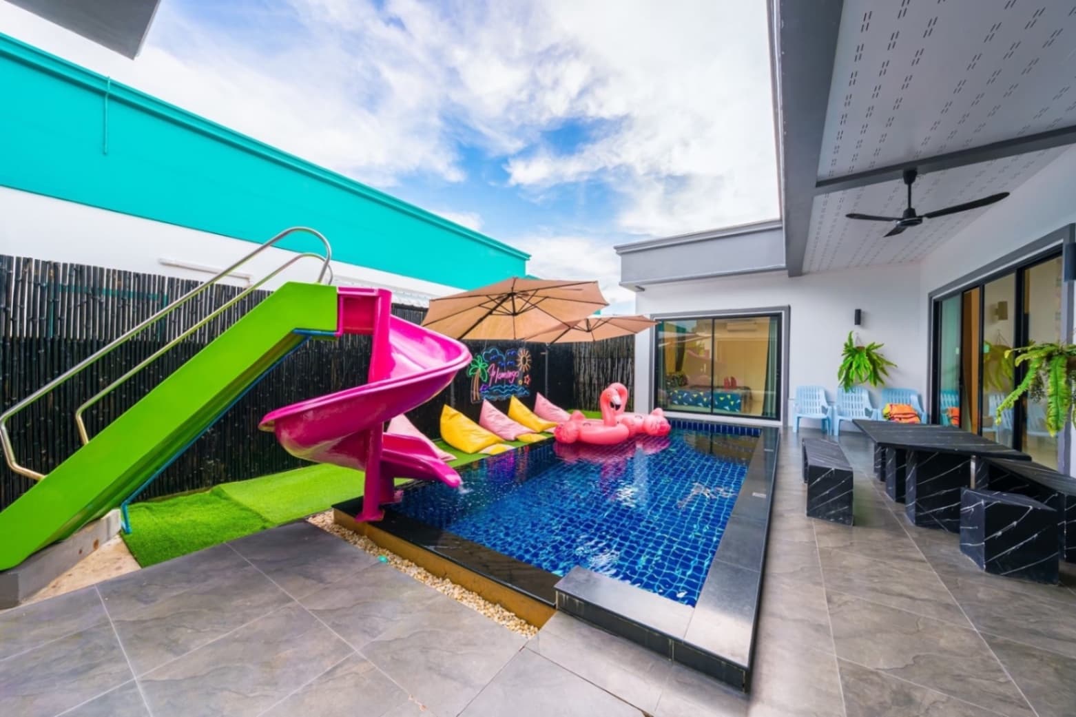 Flamingo pool villa exterior in Chon Buri, Jomtien, photo 11