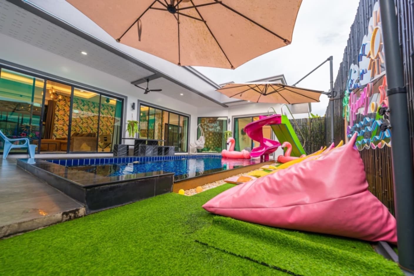 Flamingo pool villa exterior in Chon Buri, Jomtien, photo 23