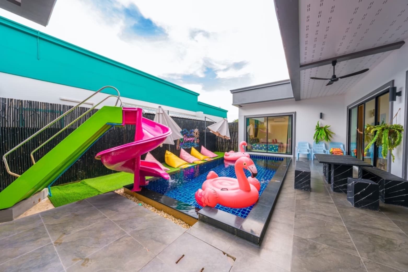 Flamingo pool villa exterior in Chon Buri, Jomtien, photo 15