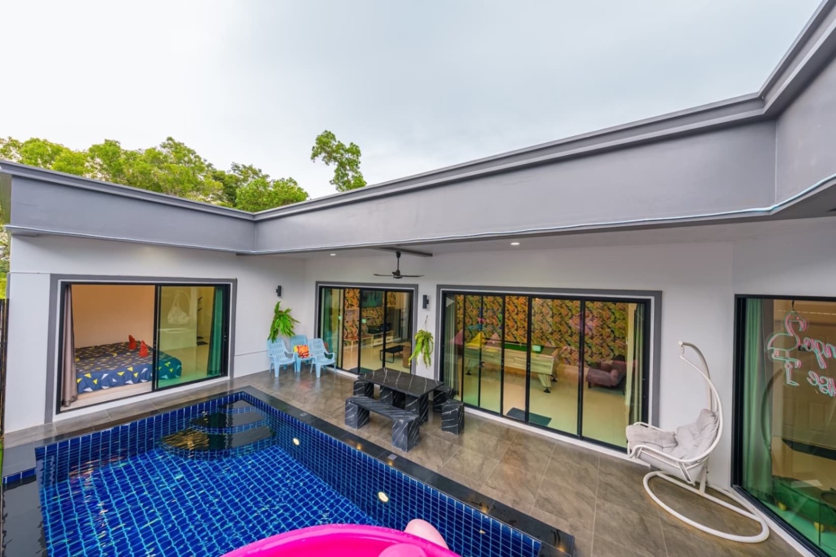 Flamingo pool villa exterior in Chon Buri, Jomtien, photo 4