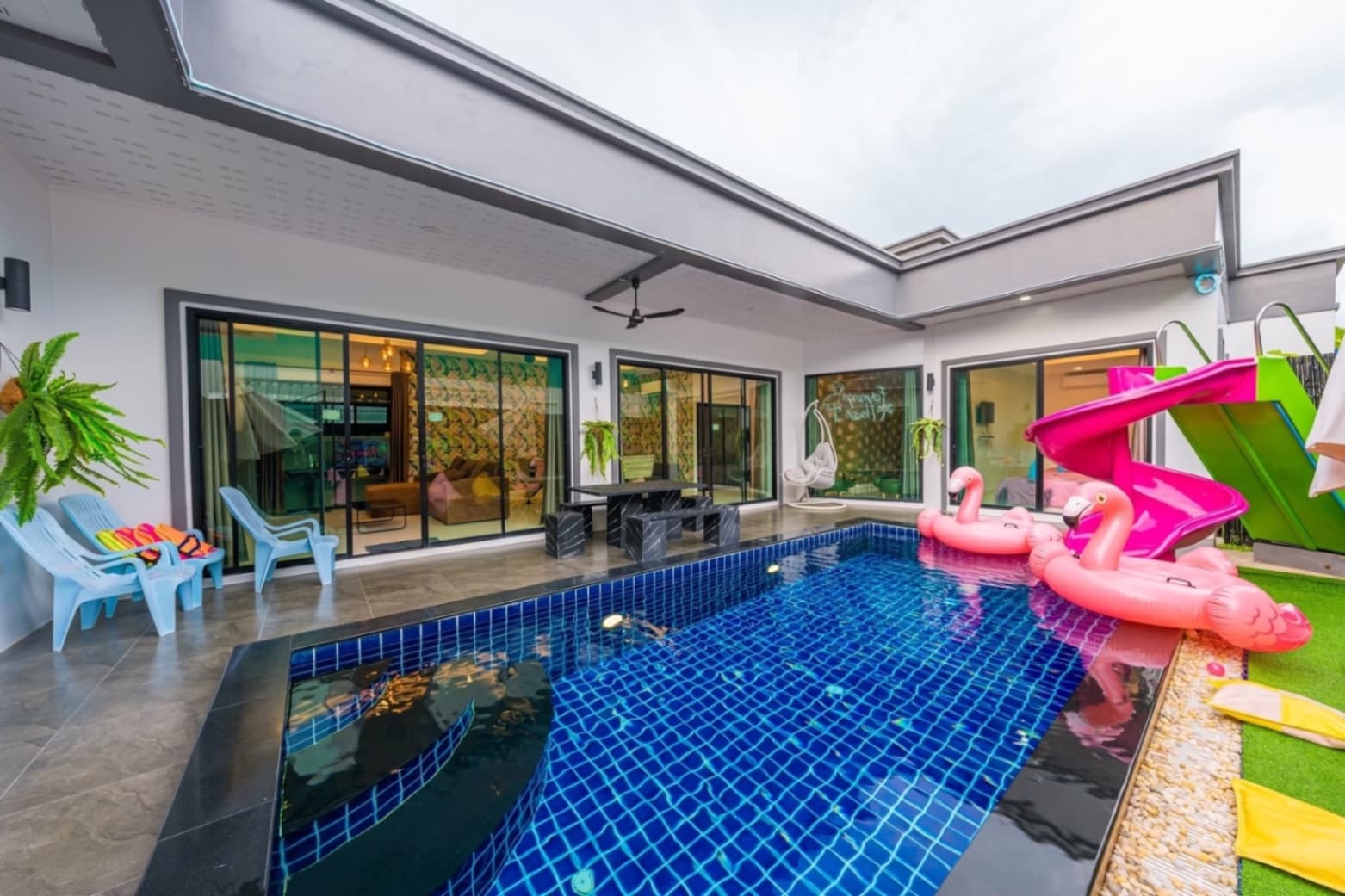 Flamingo pool villa exterior in Chon Buri, Jomtien, photo 10