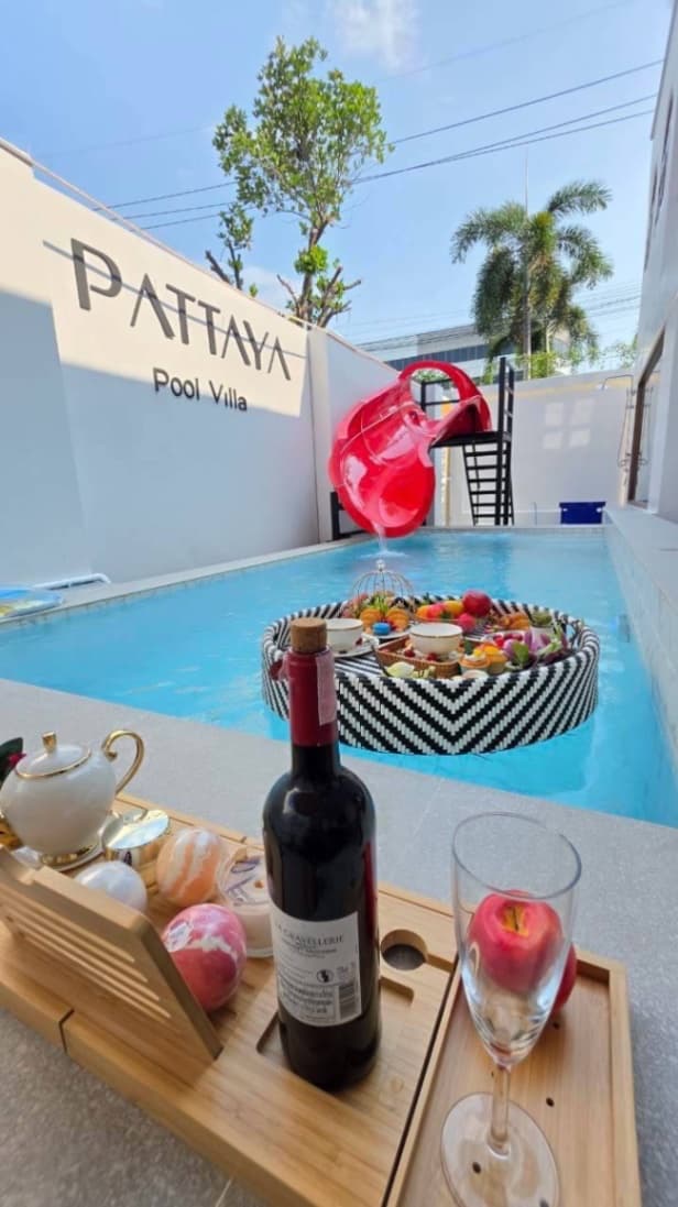 Pattaya pool villa exterior in Chon Buri, Jomtien, photo 2