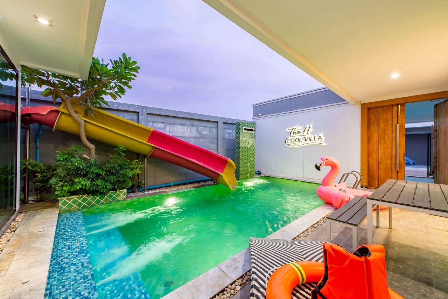 The H pool villa บริเวณภายนอก ชลบุรี, ห้วยใหญ่ รูปที่ 6
