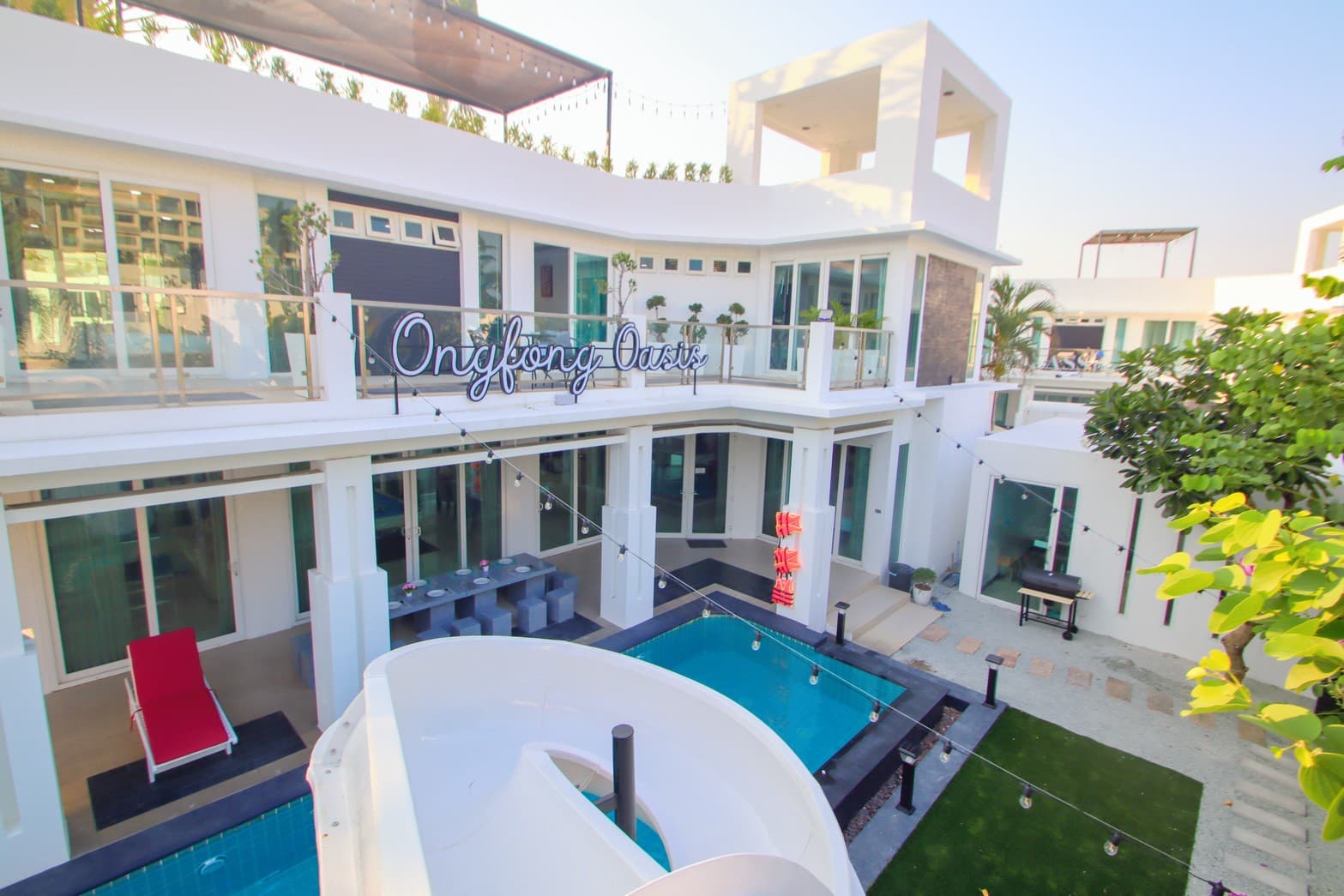 Ongfong Oasis Pool Villa exterior in Chon Buri, Jomtien, photo 1