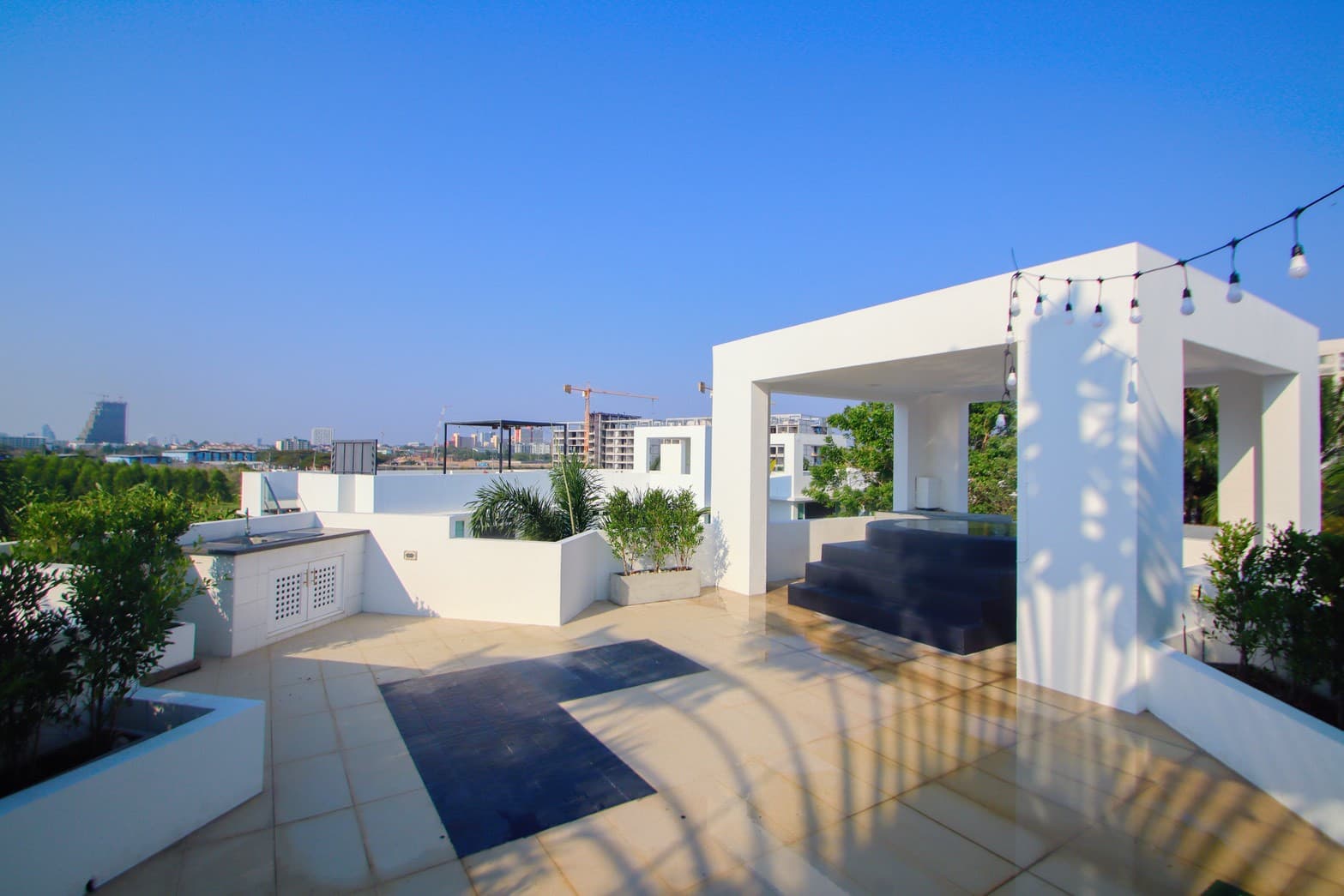 Ongfong Oasis Pool Villa exterior in Chon Buri, Jomtien, photo 10