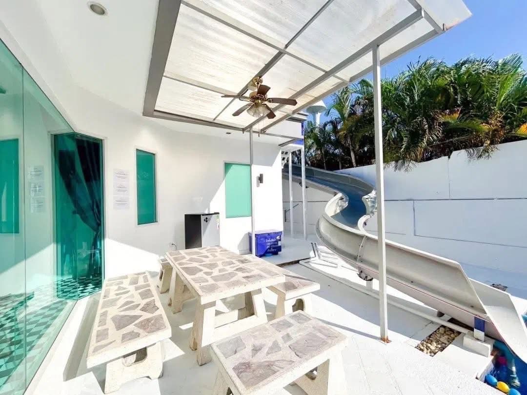 Disco pool villa บริเวณภายนอก ชลบุรี, จอมเทียน รูปที่ 1