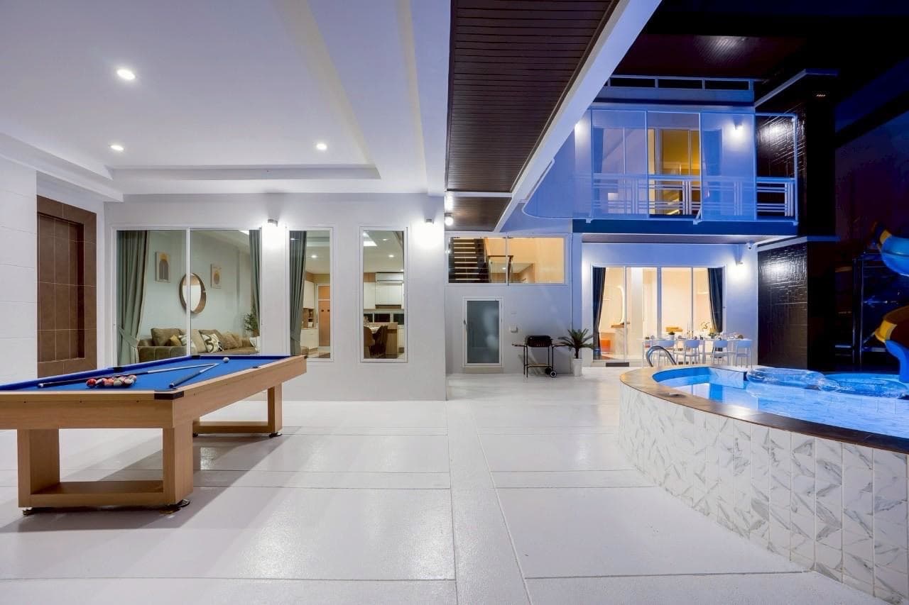 Hampton Place Pool Villa exterior in Chon Buri, Huay Yai, photo 16
