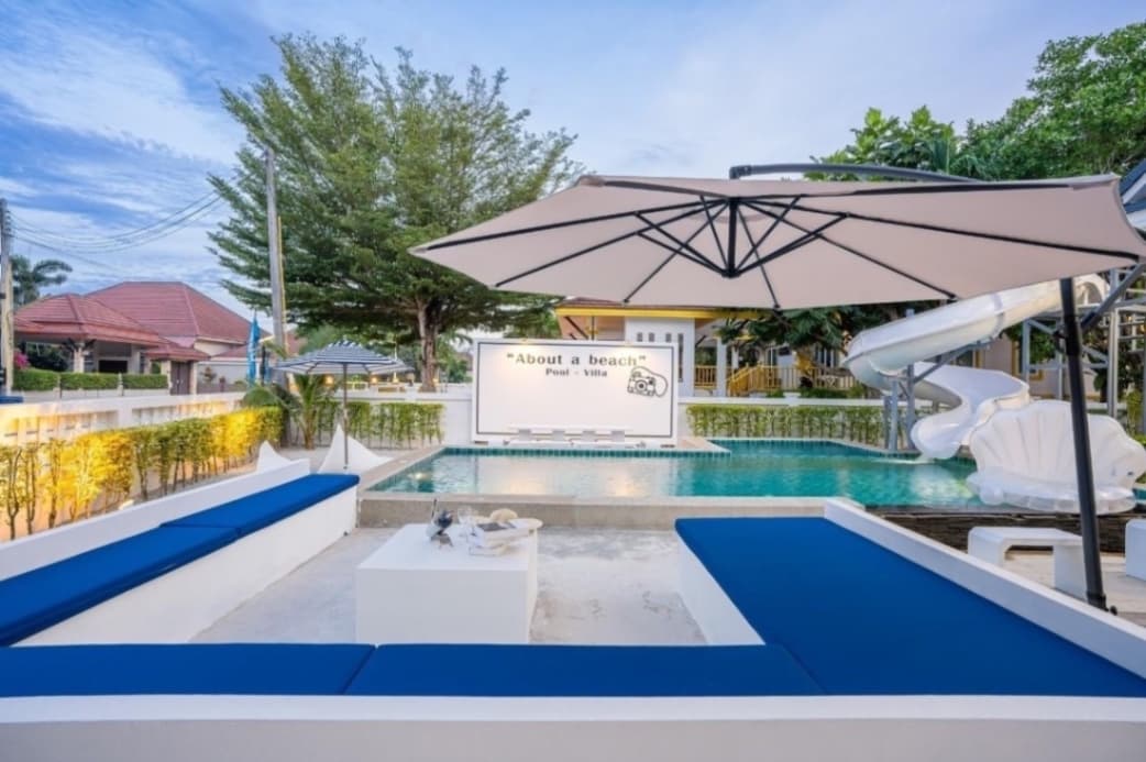 About A Beach Pool Villa บริเวณภายนอก ชลบุรี, บางเสร่ รูปที่ 3