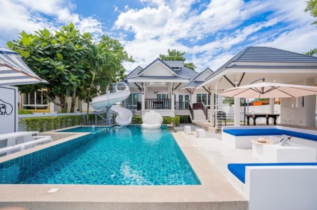 About A Beach Pool Villa บริเวณภายนอก ชลบุรี, บางเสร่ รูปที่ 5