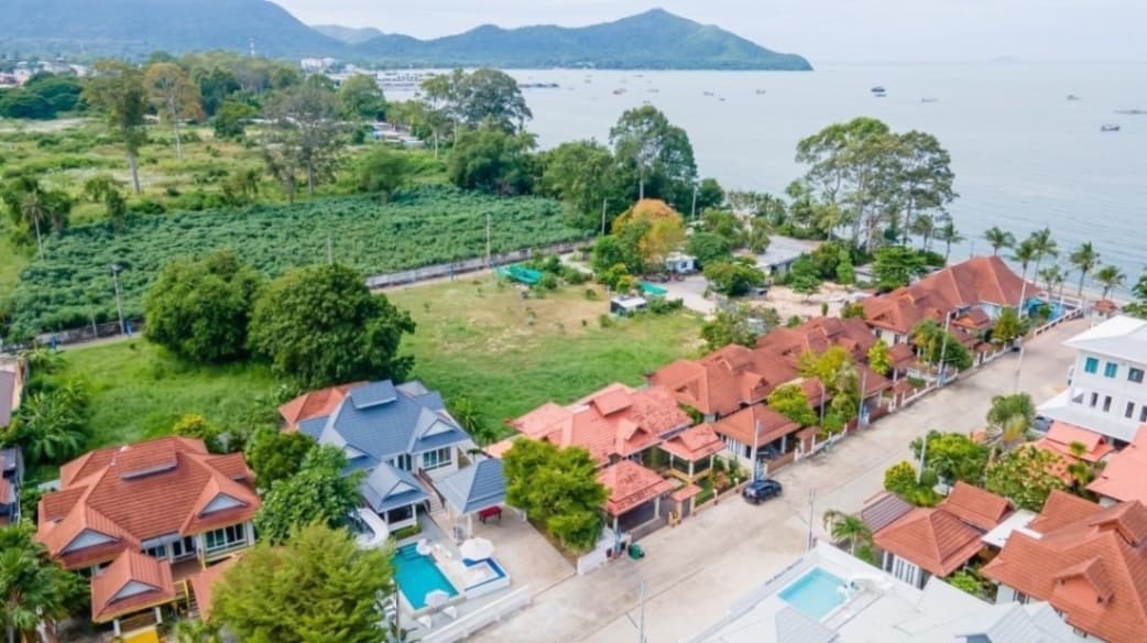 About A Beach Pool Villa บริเวณภายนอก ชลบุรี, บางเสร่ รูปที่ 6