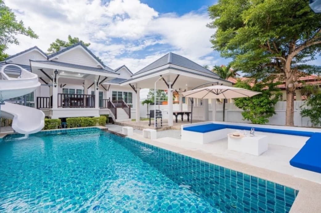 About A Beach Pool Villa บริเวณภายนอก ชลบุรี, บางเสร่ รูปที่ 11