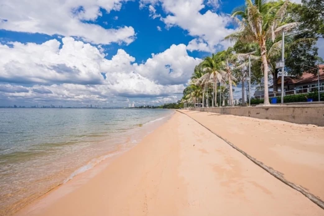 About A Beach Pool Villa บริเวณภายนอก ชลบุรี, บางเสร่ รูปที่ 24