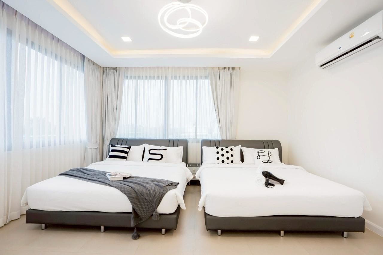 Emquartier Pool Villa exterior in Chon Buri, Huay Yai, photo 22