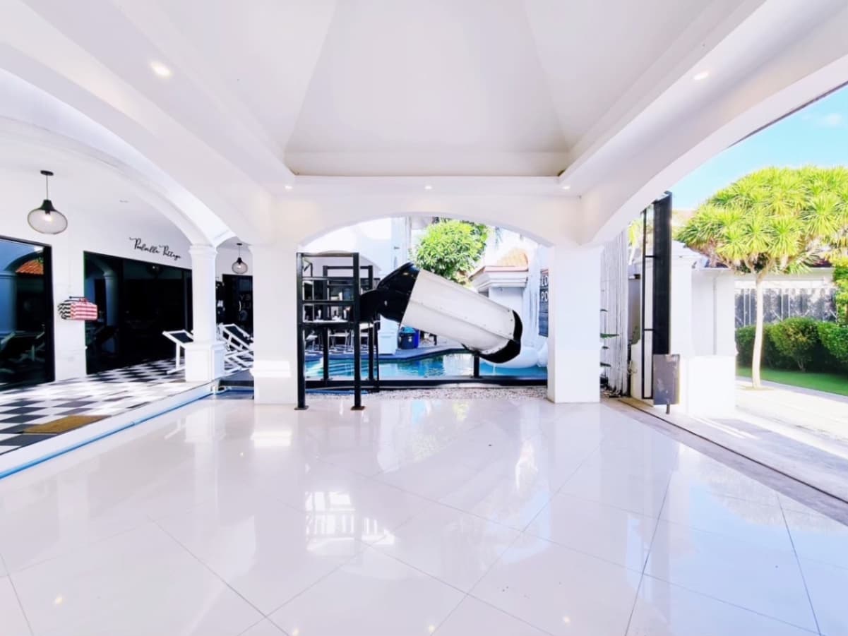 ลมทะเล3 pool villa exterior in Chon Buri, Jomtien, photo 9