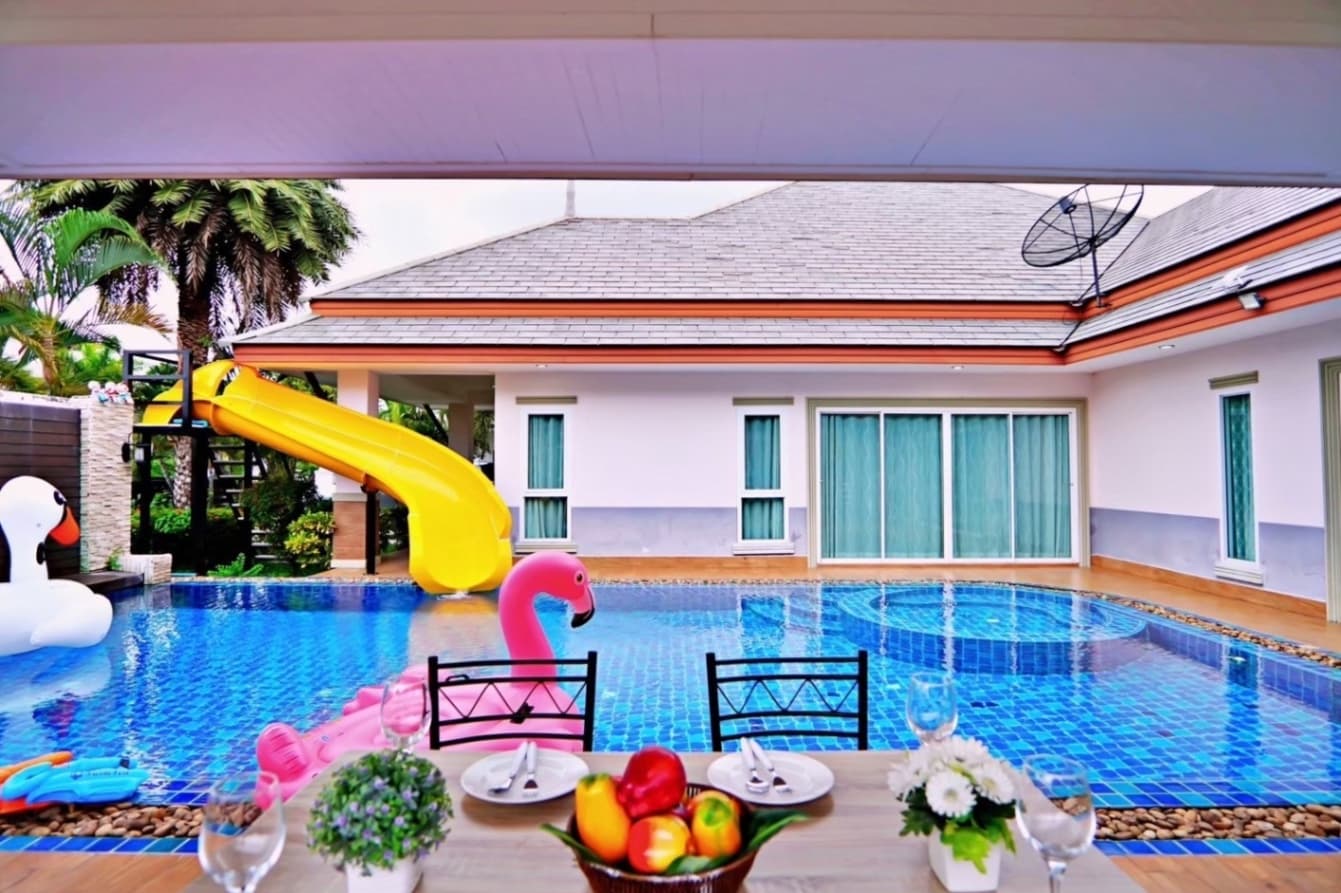 Grand ocean pool villa exterior in Chon Buri, Bang Saray, photo 3