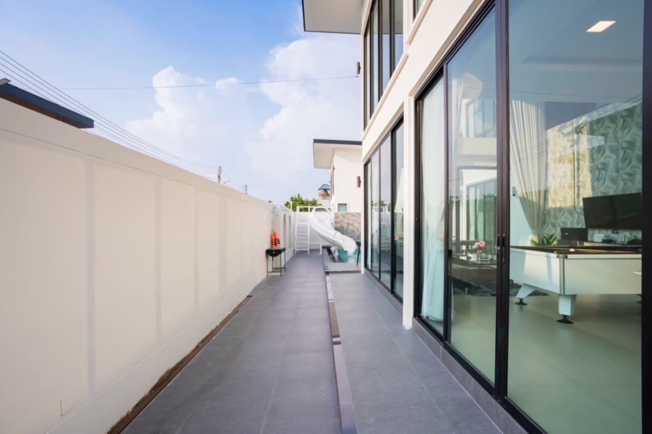 Mana fun pool villa exterior in Chon Buri, Huay Yai, photo 17
