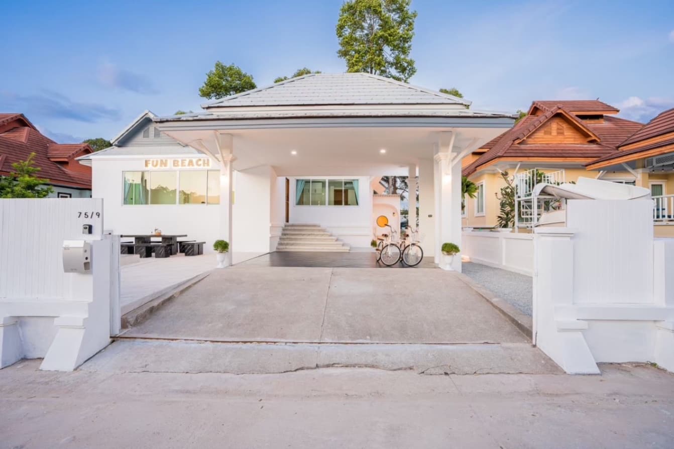 Fun beach pool villa บริเวณภายนอก ชลบุรี, บางเสร่ รูปที่ 15