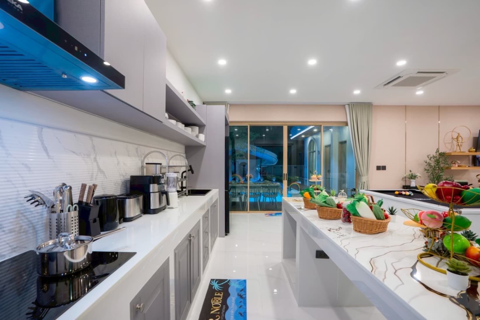 Your noble pool villa บริเวณภายนอก ชลบุรี, จอมเทียน รูปที่ 17