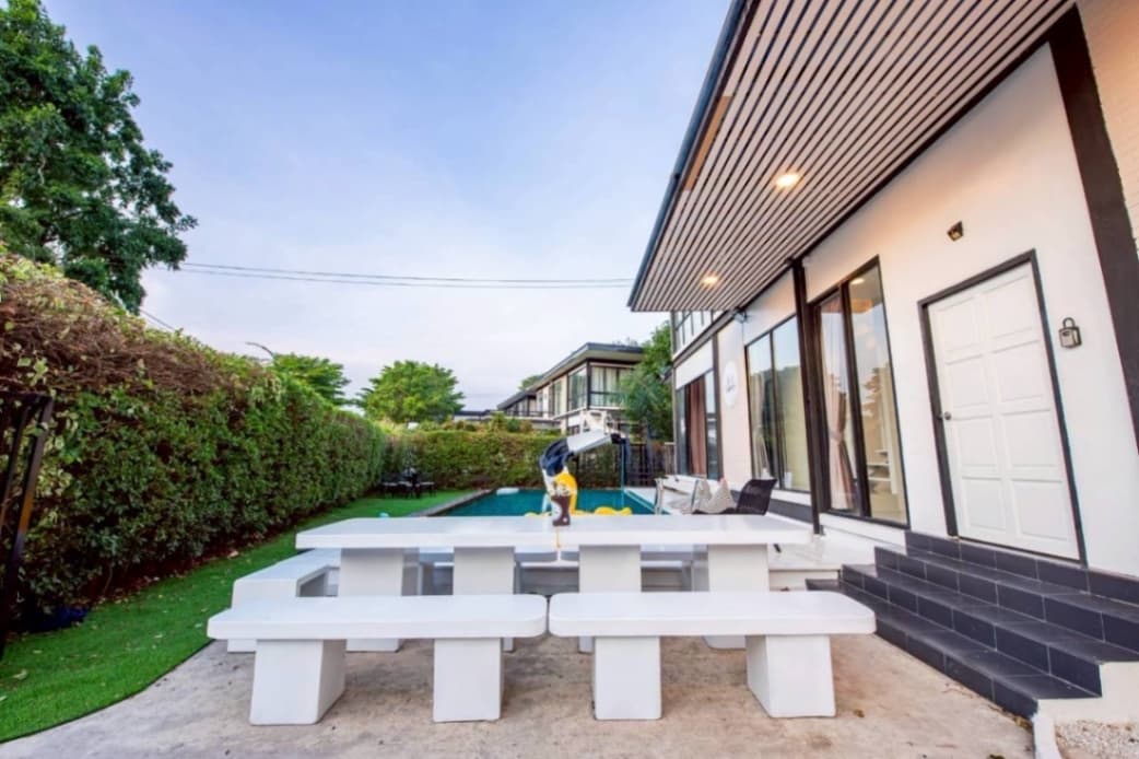 Emery pool villa exterior in Chon Buri, Huay Yai, photo 11