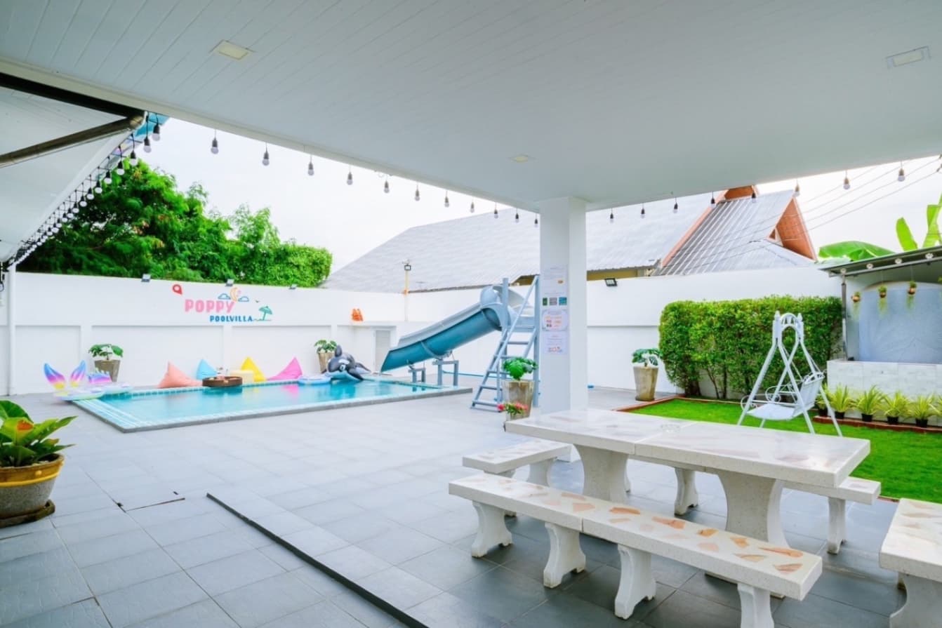 Poppy pool villa บริเวณภายนอก ชลบุรี, พัทยาเหนือ รูปที่ 17