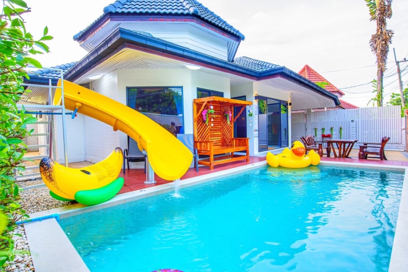 Pop new pool villa exterior in Chon Buri, Phra Tamnak, photo 17