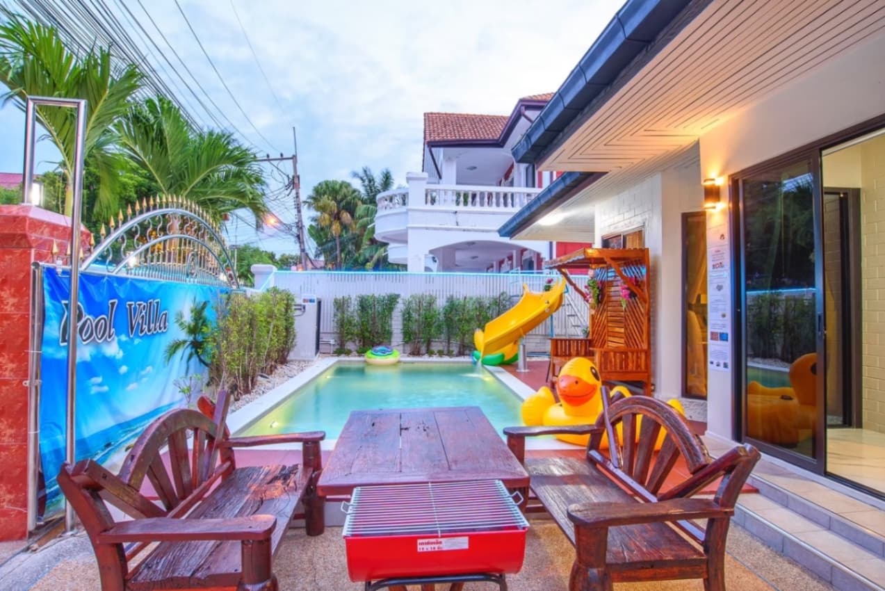 Pop new pool villa exterior in Chon Buri, Phra Tamnak, photo 9
