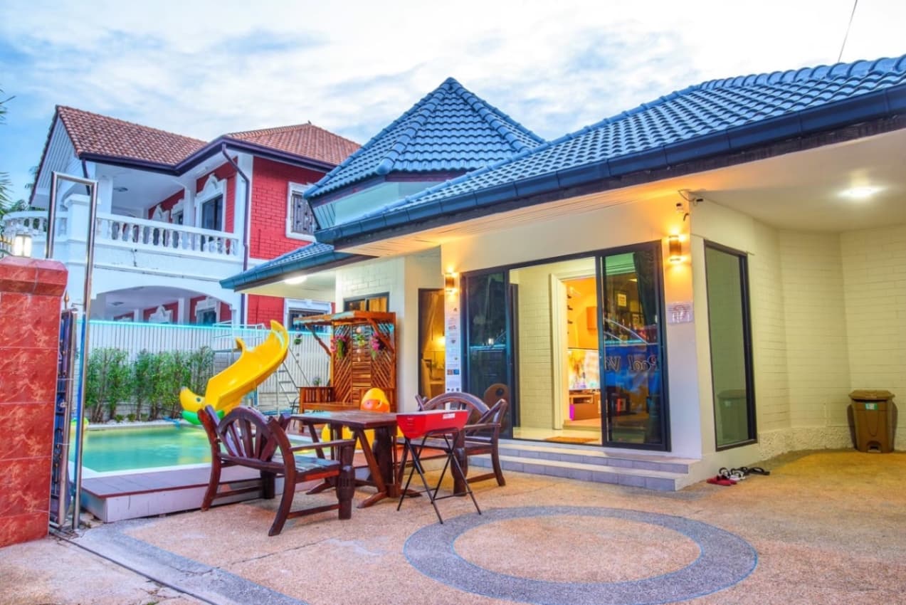 Pop new pool villa exterior in Chon Buri, Phra Tamnak, photo 5
