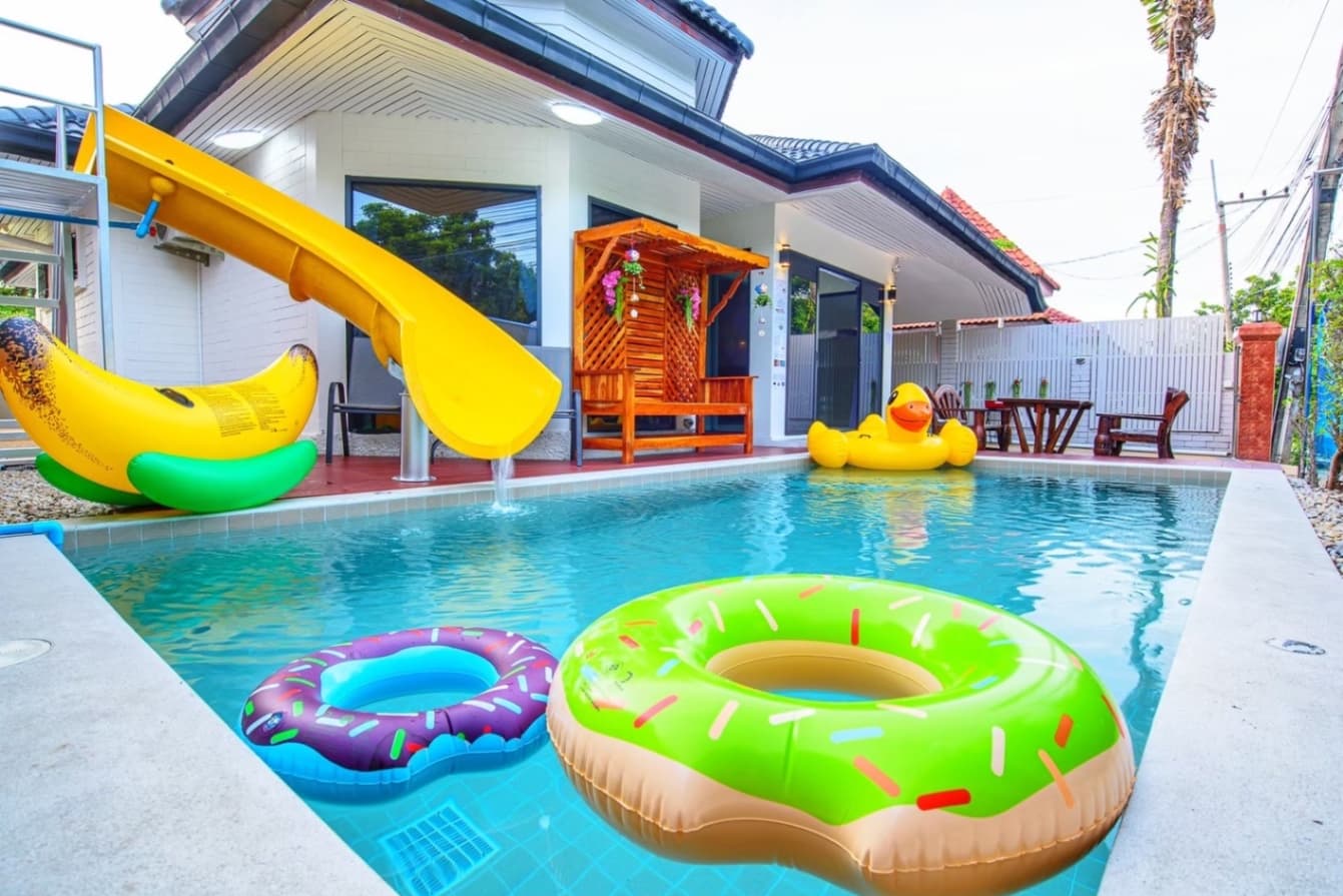 Pop new pool villa exterior in Chon Buri, Phra Tamnak, photo 13