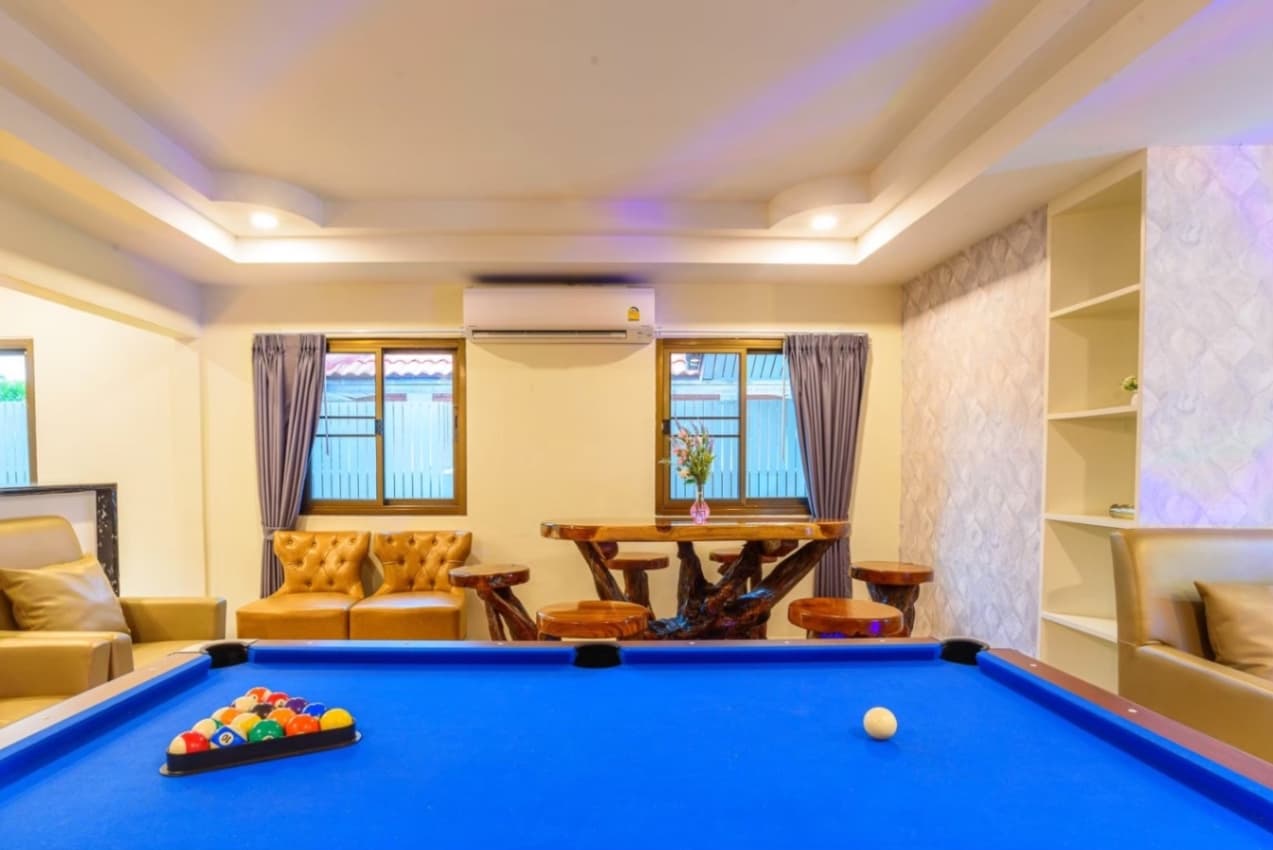 Pop new pool villa indoor common area in Chon Buri, Phra Tamnak, photo 22