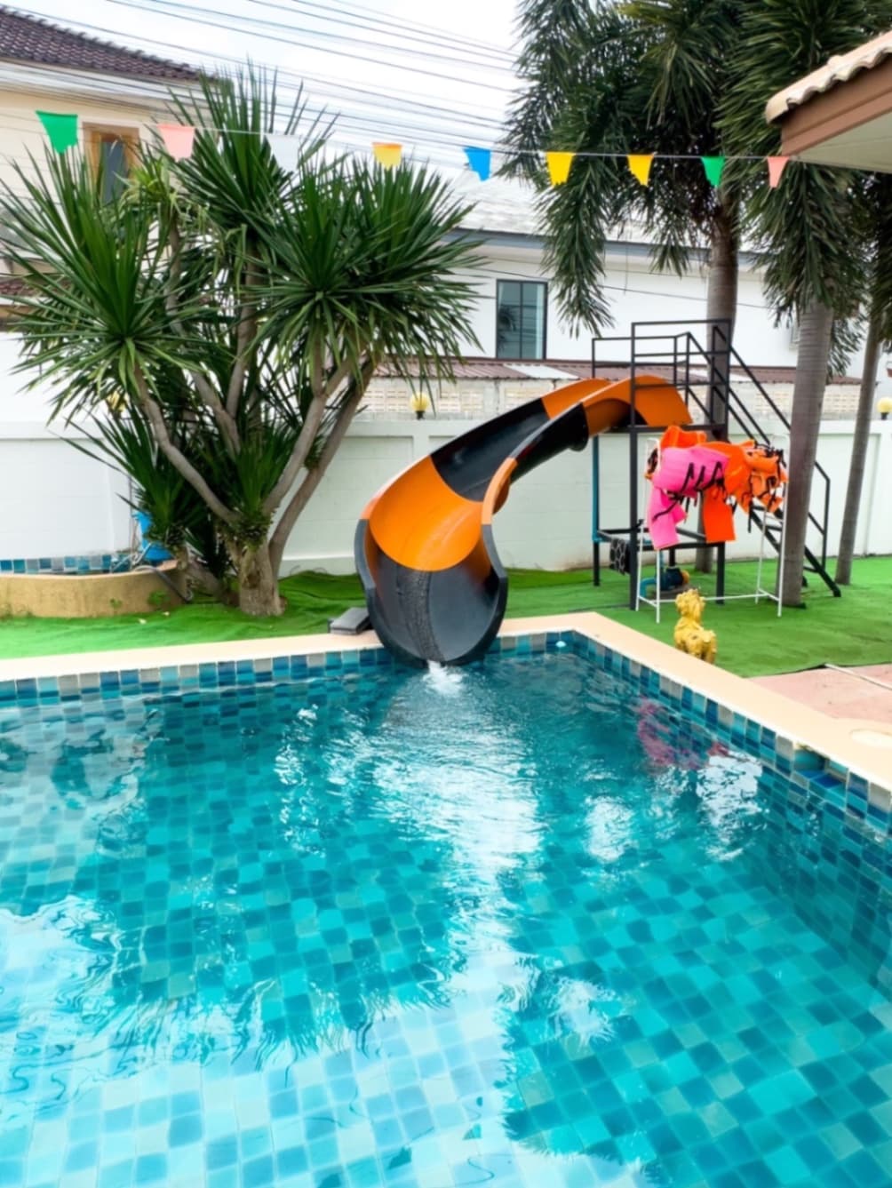 Good time pool villa บริเวณภายนอก ชลบุรี, พัทยาใต้ รูปที่ 5