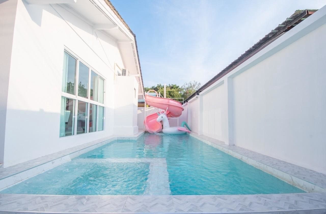 Mermaid pool villa exterior in Chon Buri, Jomtien, photo 4
