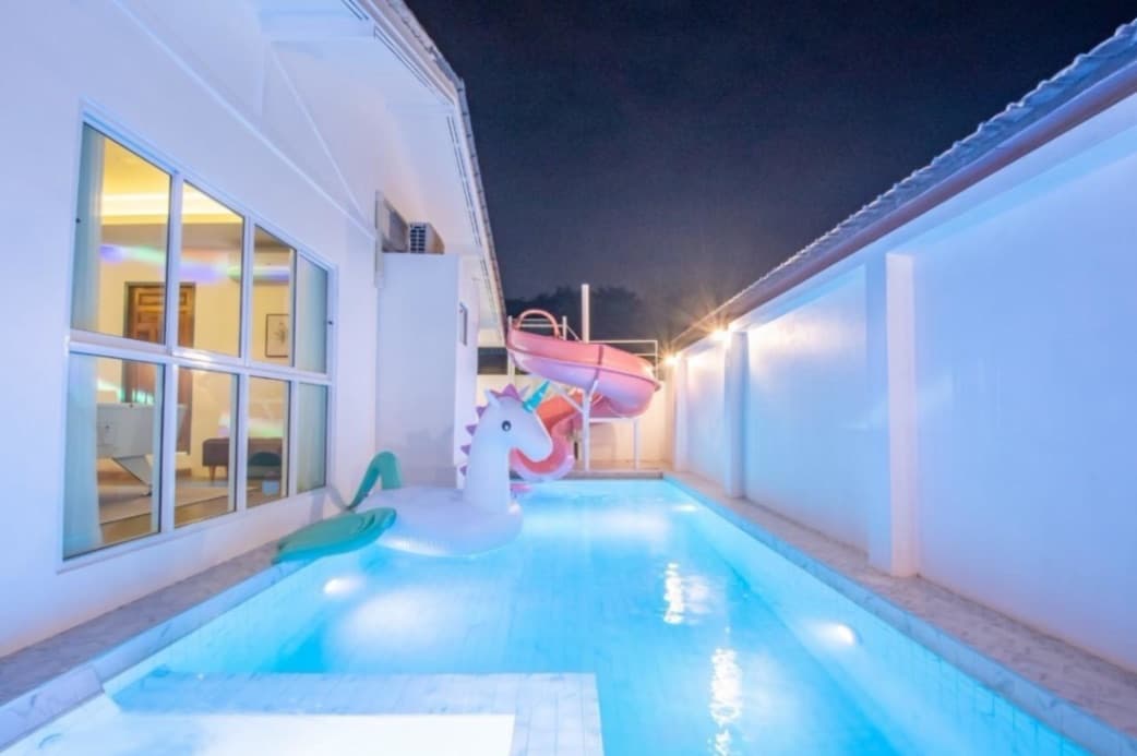 Mermaid pool villa exterior in Chon Buri, Jomtien, photo 10