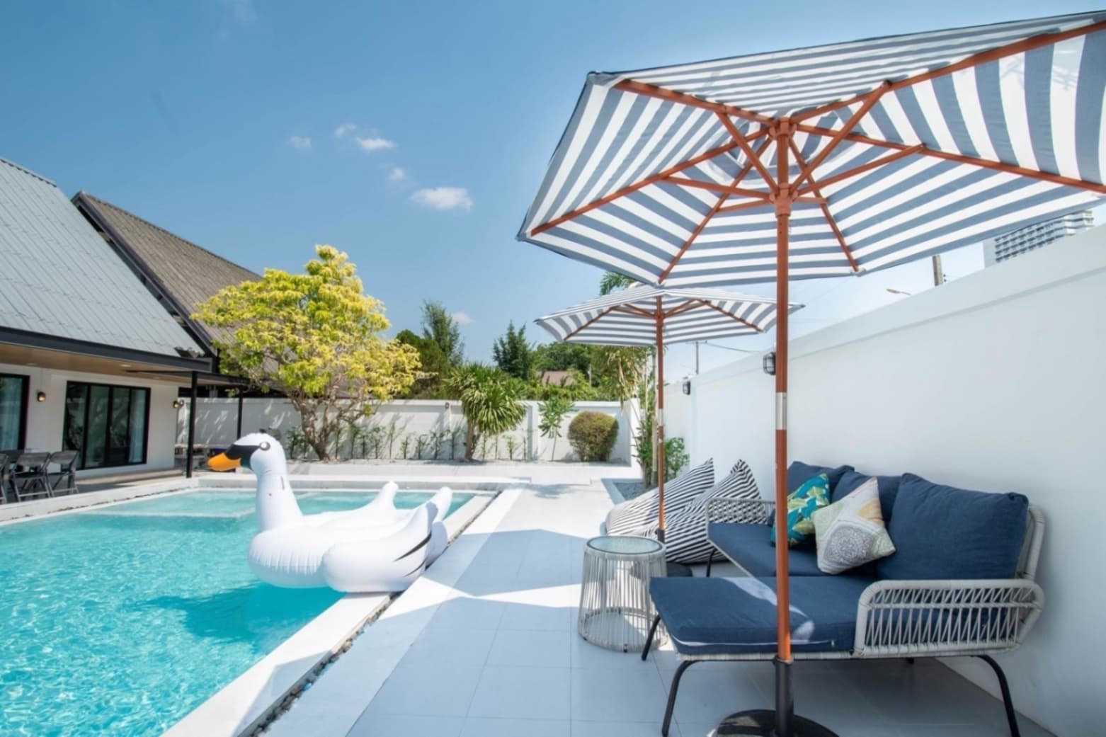 Beach point pool villa บริเวณภายนอก ชลบุรี, จอมเทียน รูปที่ 3